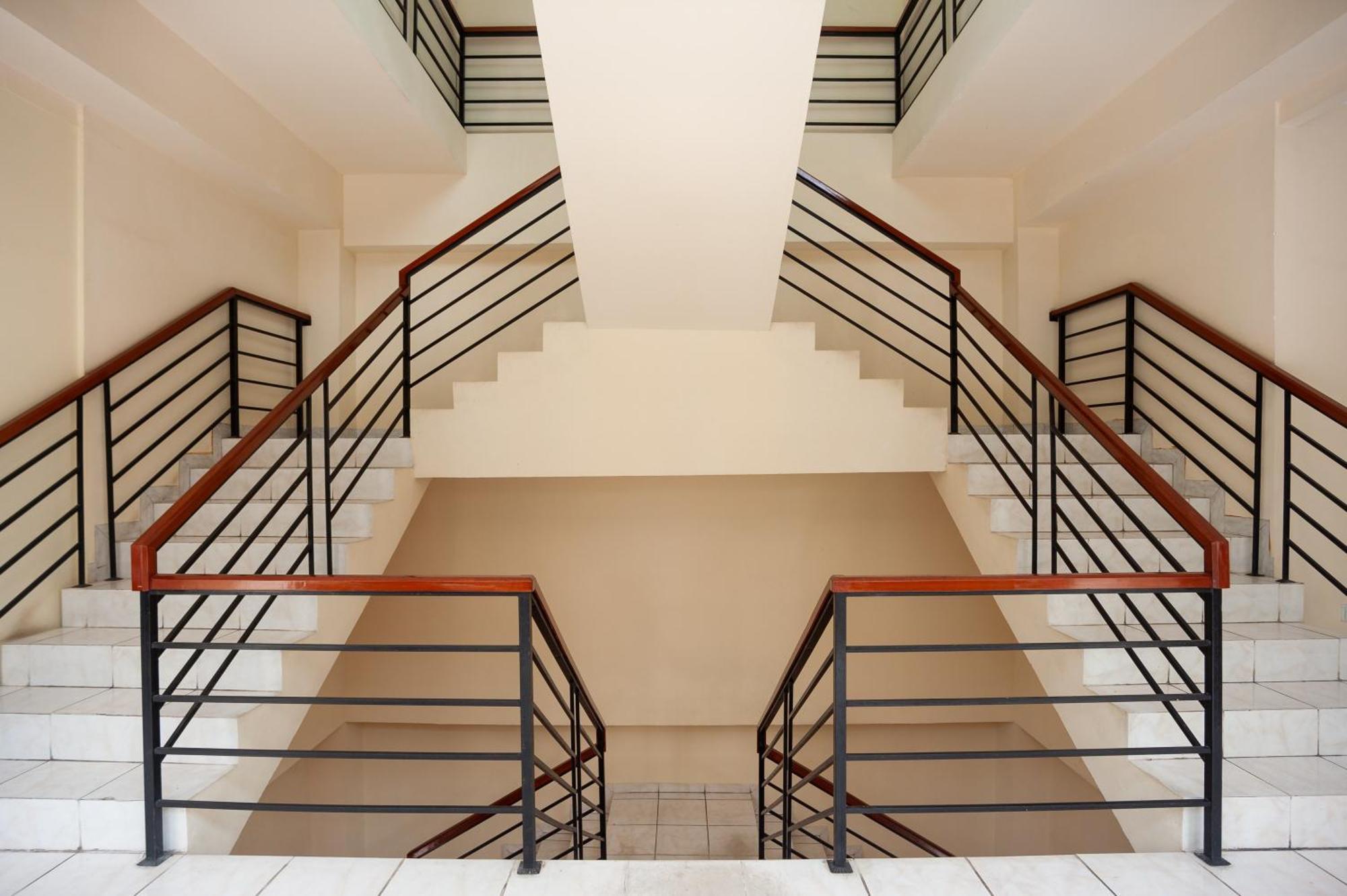Reddoorz Plus Near Plaza Blok M Jakarta Eksteriør bilde