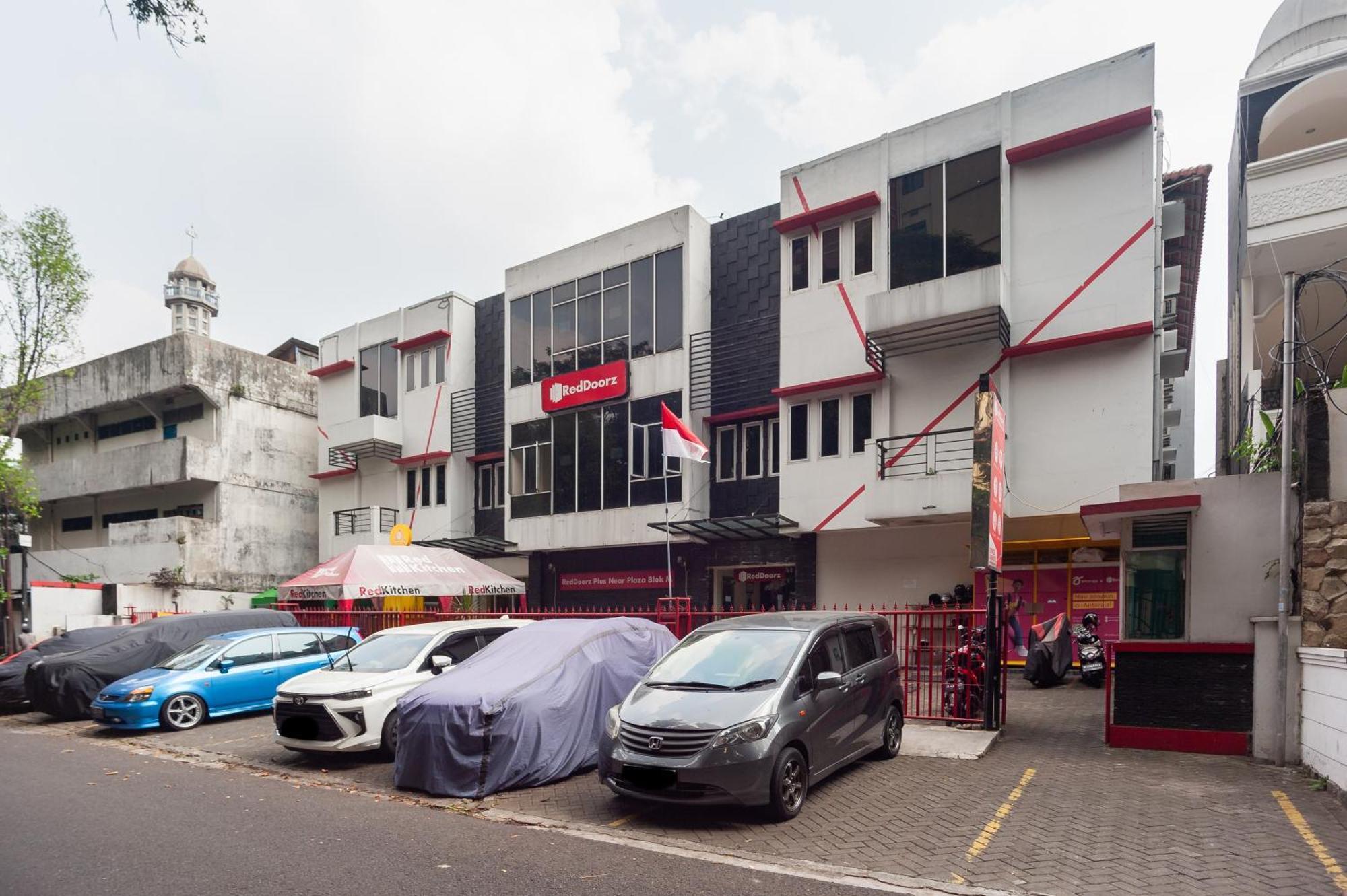 Reddoorz Plus Near Plaza Blok M Jakarta Eksteriør bilde