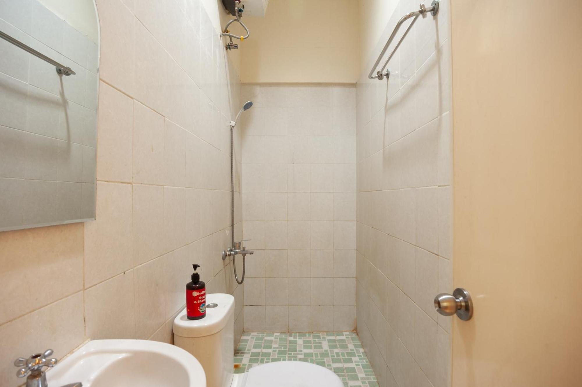 Reddoorz Plus Near Plaza Blok M Jakarta Eksteriør bilde