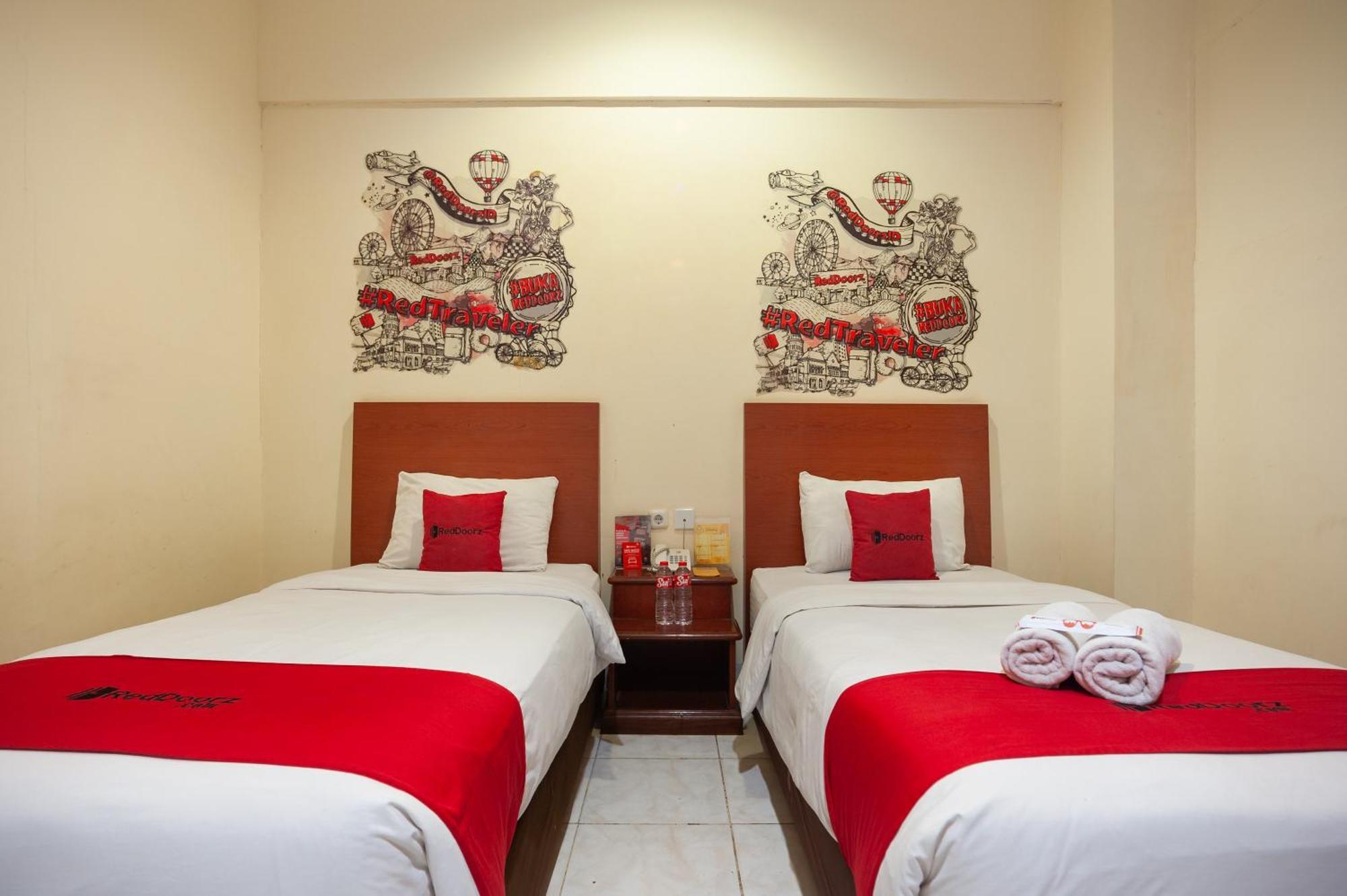 Reddoorz Plus Near Plaza Blok M Jakarta Eksteriør bilde